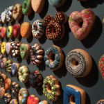 Τα donuts δεν τα αγαπά μόνο το στομάχι μας αλλά κι η τέχνη
