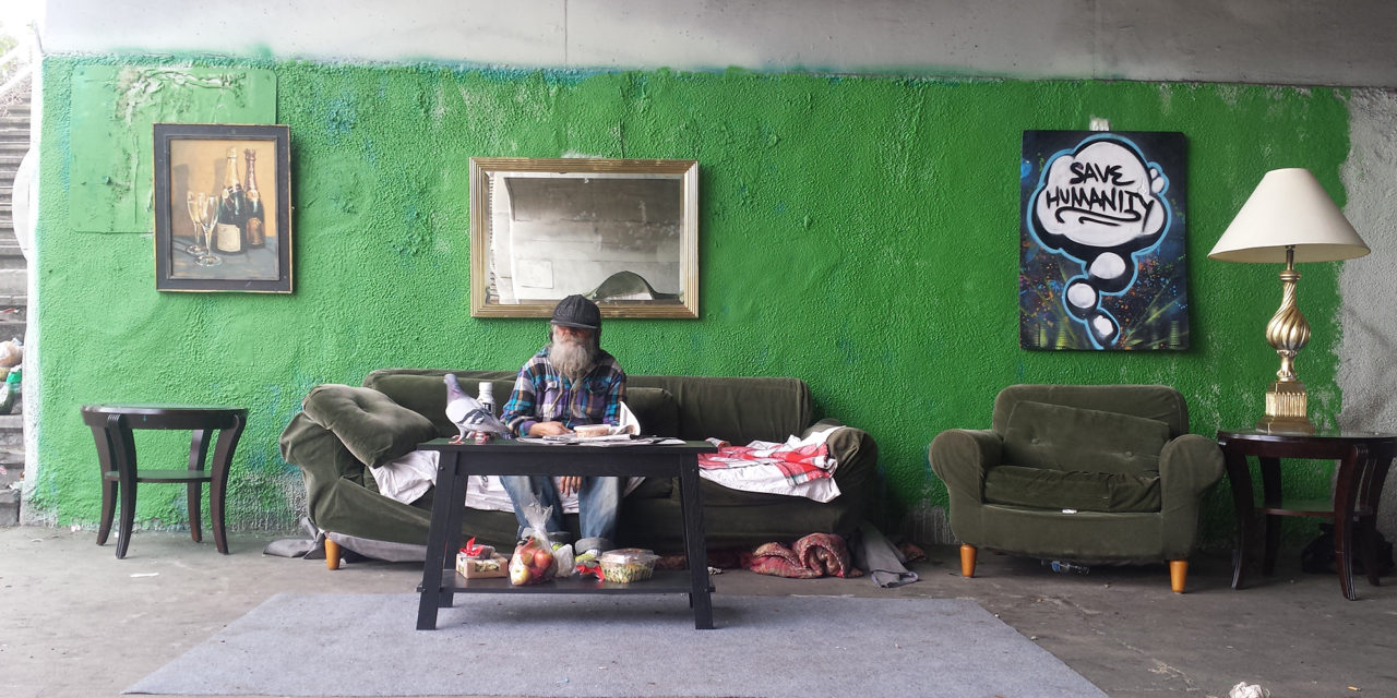 Skid Robot: Ο καλλιτέχνης που ζωγραφίζει τις επιθυμίες και τα όνειρα των αστέγων