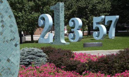 Θα θαύμαζες ποτέ αριθμούς και μαθηματικά σύμβολα σαν έργα τέχνης; Στο Πανεπιστήμιο του Οχάιο μπορείς να το κάνεις!