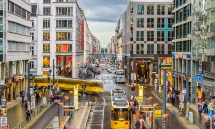 Η Γερμανία σκέφτεται να εφαρμόσει δωρεάν δημόσιες συγκοινωνίες σε μια προσπάθεια ν’ αντιμετωπίσει την ατμοσφαιρική ρύπανση