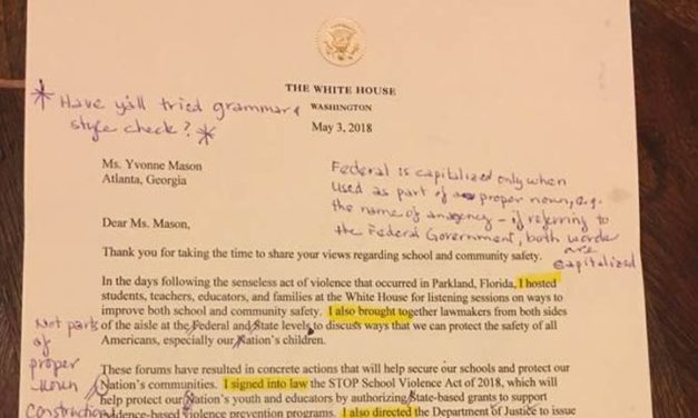 Δασκάλα έλαβε επιστολή από τον Τραμπ και την επέστρεψε… διορθωμένη