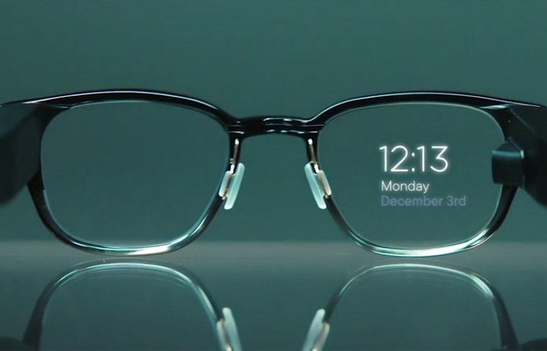 Έξυπνα γυαλιά που εξατομικεύονται στο πρόσωπο και προβάλλουν στο μάτι πληροφορίες