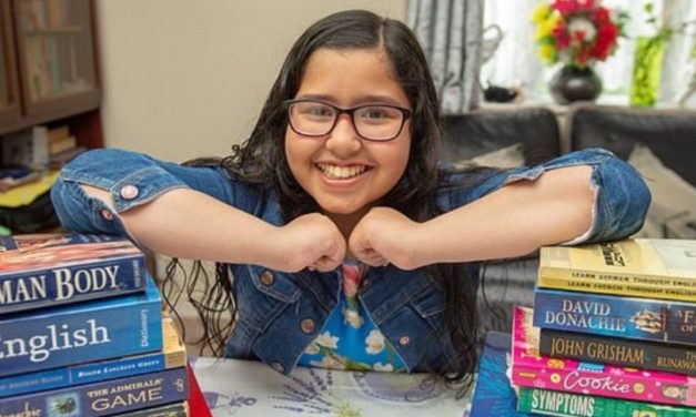 Ανούσκα Ντίξιτ : Η 11χρονη που είναι πιο έξυπνη από τους Αϊνστάιν και Χόκινγκ