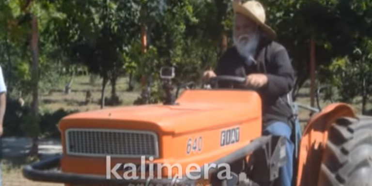 Μητροπολίτης-αγρότης καλλιεργεί λαχανικά και φρούτα και τα δίνει σε όσους έχουν ανάγκη