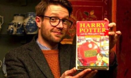 Βρήκε πεταμένο βιβλίο του Harry Potter κι έγινε πλουσιότερος κατά 44.000 ευρώ