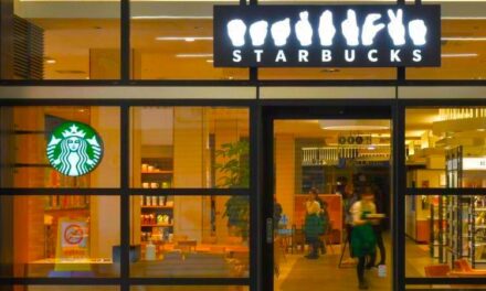 Το νέο Starbucks στην Ιαπωνία διαθέτει ειδικούς χώρους στους πελάτες για εργασία