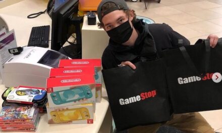 GameStop: Φοιτητής κέρδισε 30.000$ και δώρισε βιντεοπαιχνίδια σε παιδικό νοσοκομείο